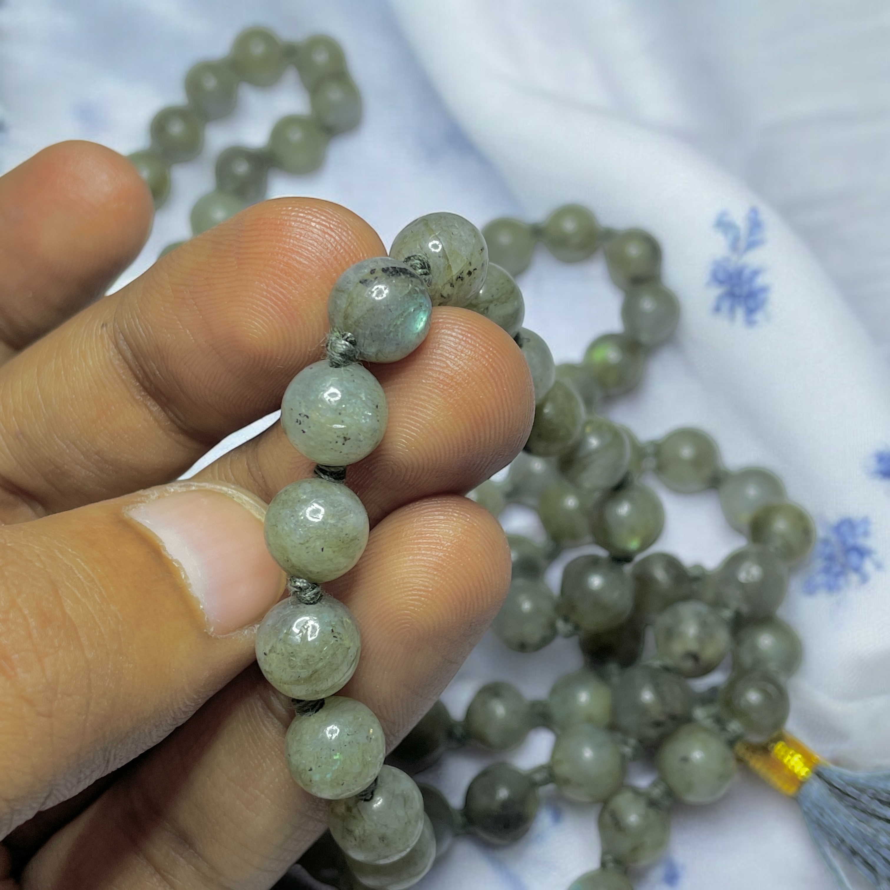 Rocksmins Labradorite Crystal Jaap Mala - 108+1 Beads 8 mm Beads for Pooja, Astrology for Wearing in Neck/Holding for Men Women Boys Girls