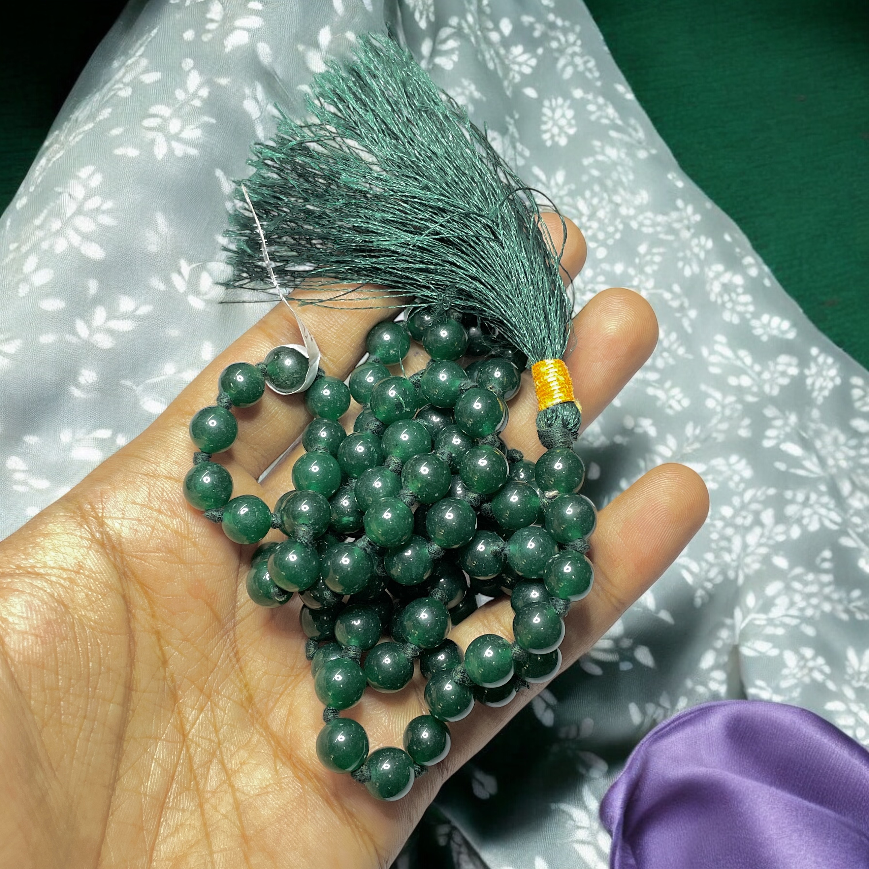 Rocksmins Jade Green Crystal Jaap Mala - 108+1 Beads 8 mm Beads for Pooja, Astrology for Wearing in Neck/Holding for Men Women Boys Girls