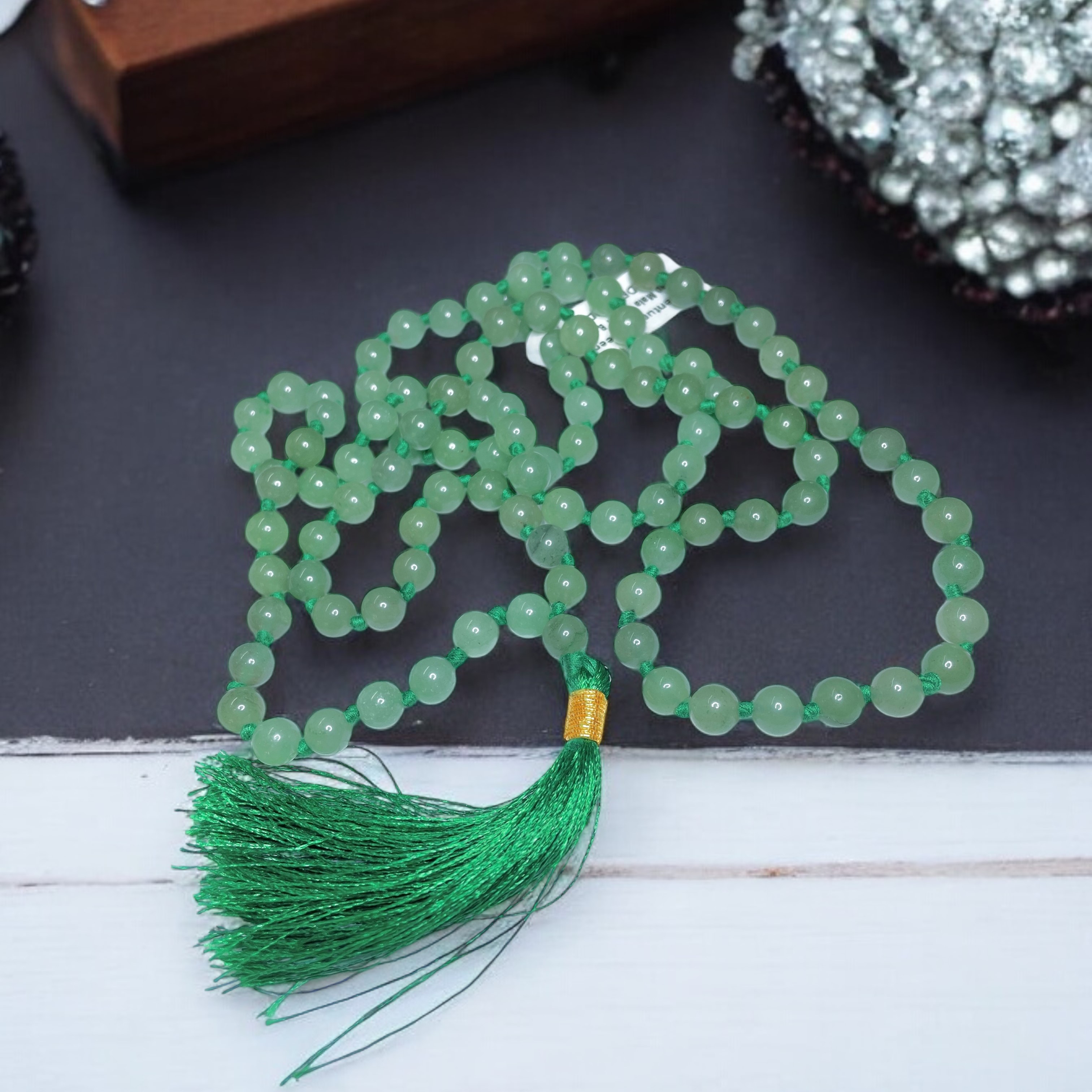 Rocksmins Aventurine Green Crystal Jaap Mala - 108+1 Beads 8 mm Beads for Pooja, Astrology for Wearing in Neck/Holding for Men Women Boys Girls