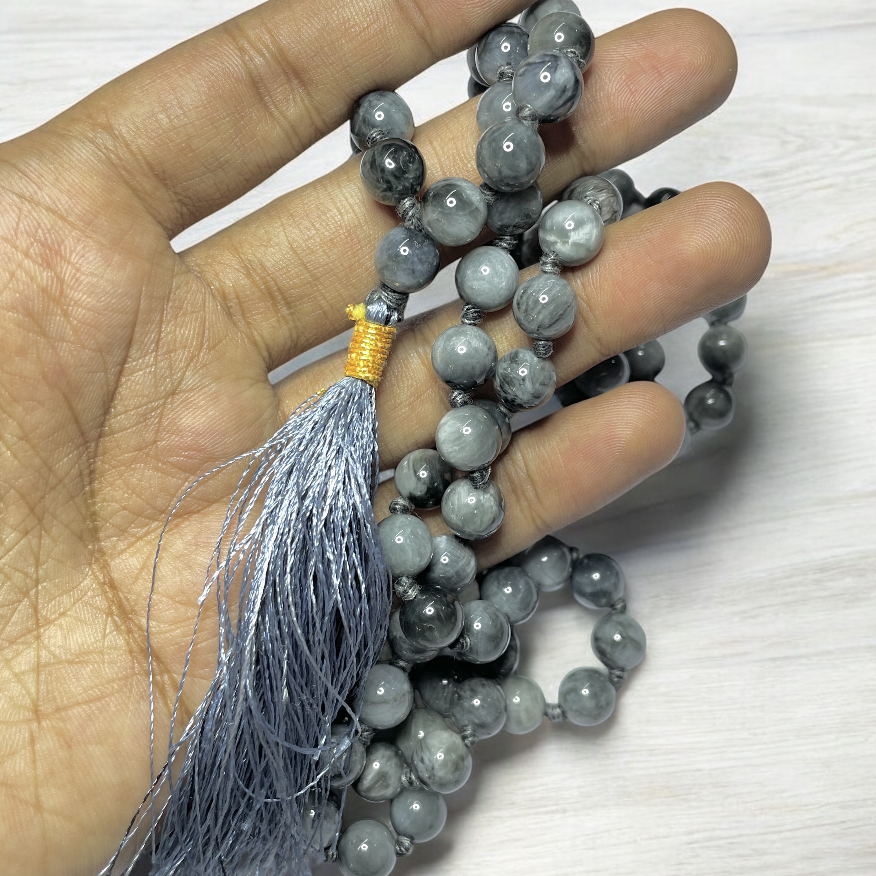Rocksmins Cat's Eye Crystal Jaap Mala - 108+1 Beads 8 mm Beads for Pooja, Astrology for Wearing in Neck/Holding for Men Women Boys Girls