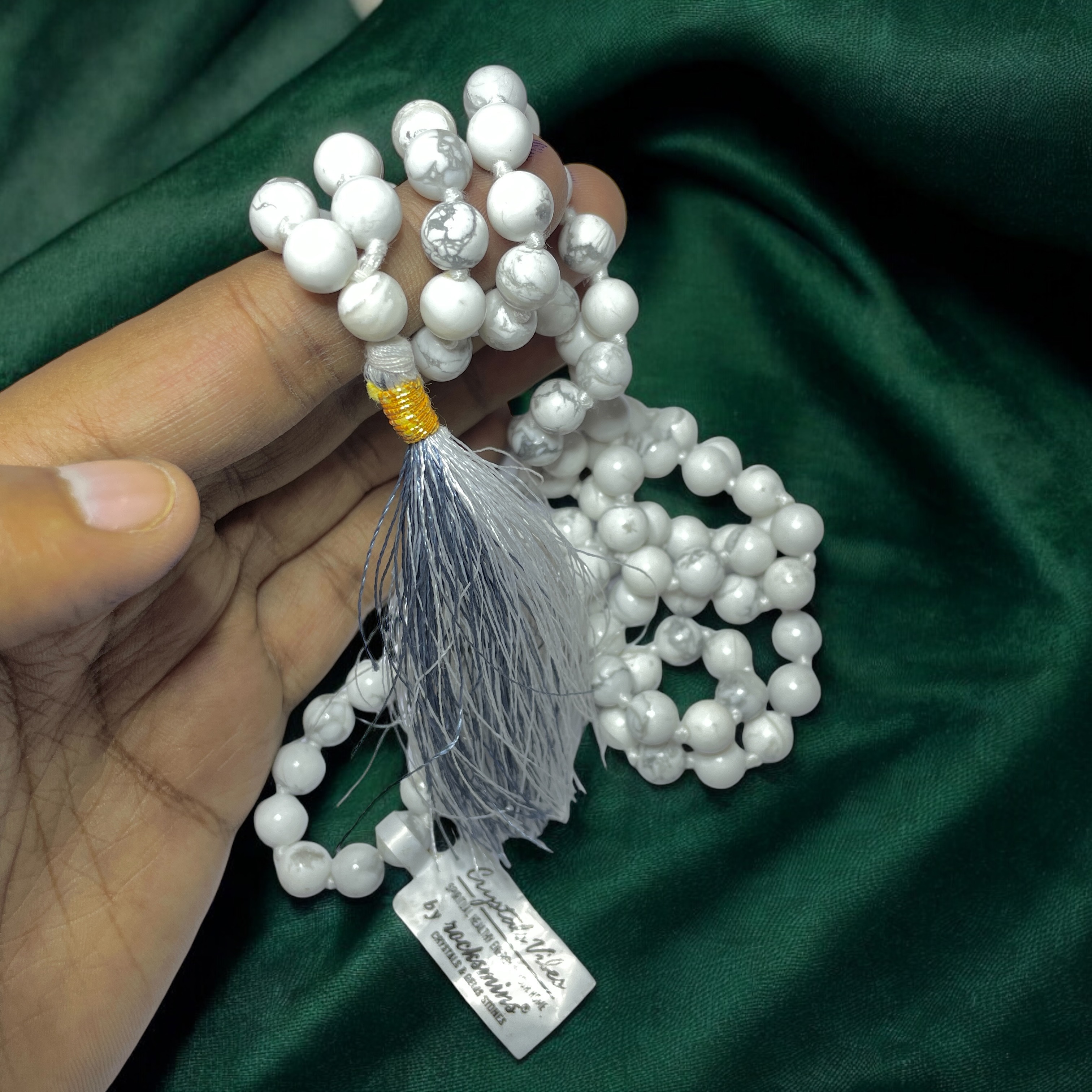 Rocksmins Howlite Crystal Jaap Mala - 108+1 Beads 8 mm Beads for Pooja, Astrology for Wearing in Neck/Holding for Men Women Boys Girls