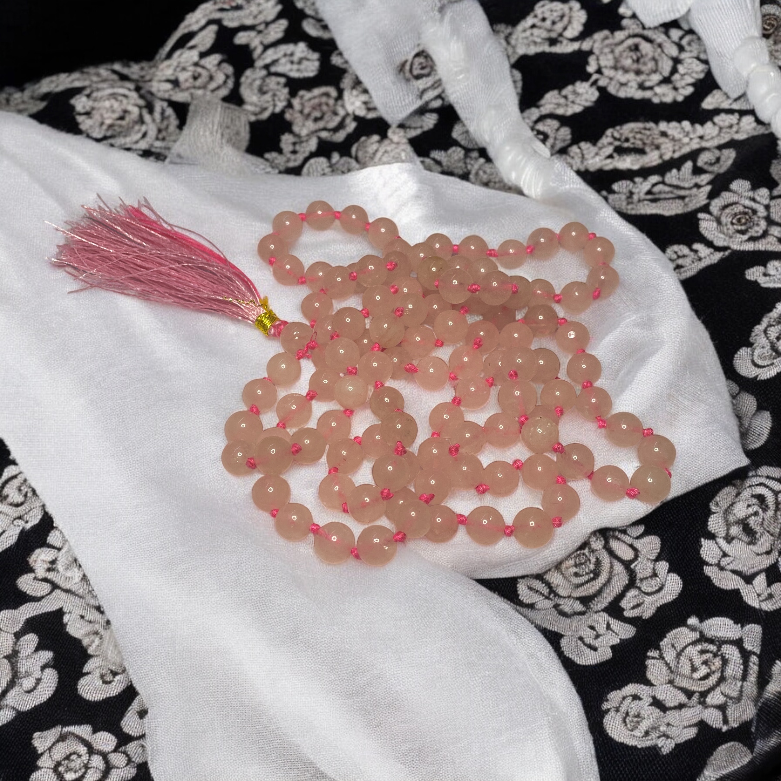 Rocksmins Rose Quartz Crystal Jaap Mala - 108+1 Beads 8 mm Beads for Pooja, Astrology for Wearing in Neck/Holding for Men Women Boys Girls