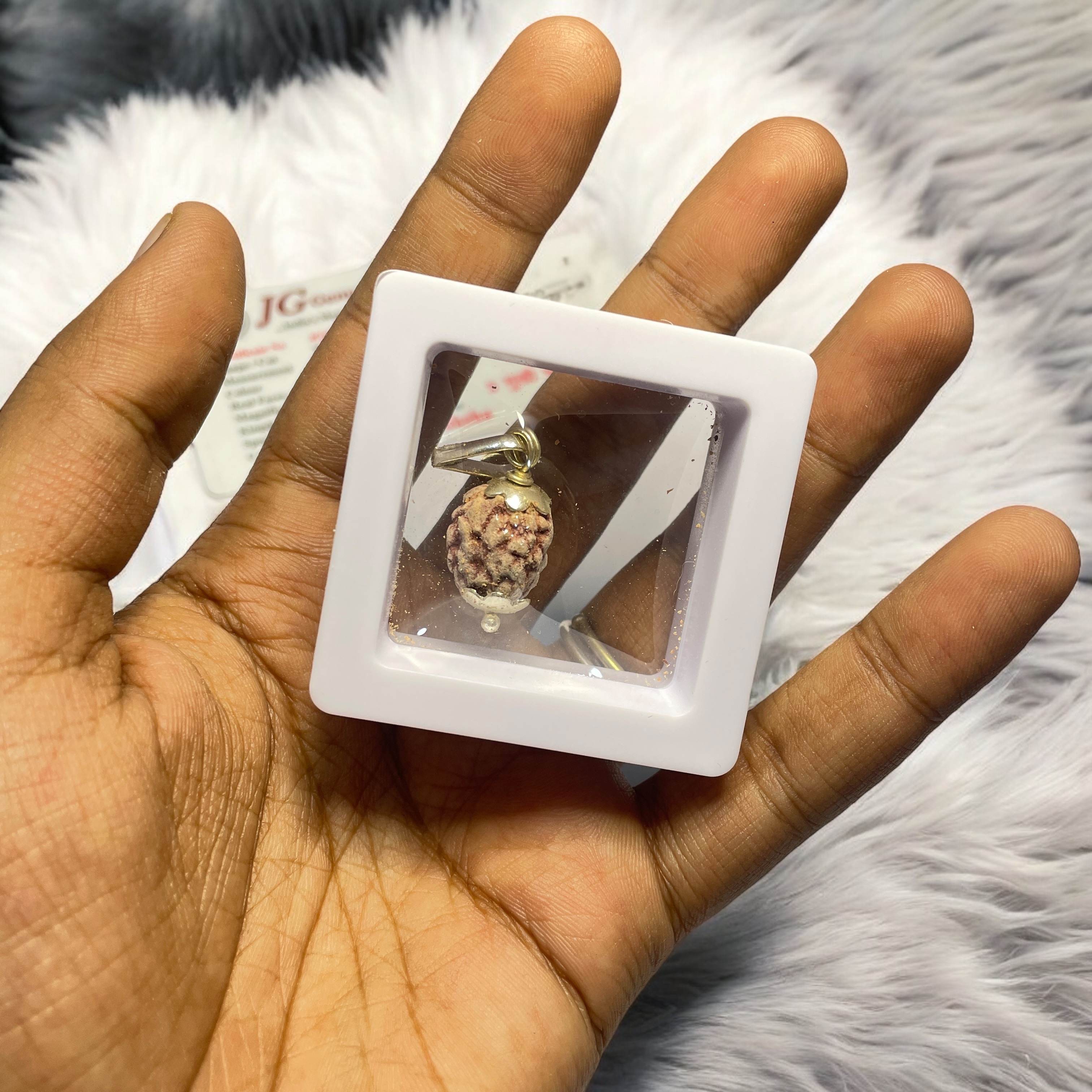 3 Mukhi Rudraksha Pendant for Wearing in Neck Pooja, Astrology/Men Women Boys Girls Meditation, Balance, Protection and Divine Energy Brand : @Rocksmins