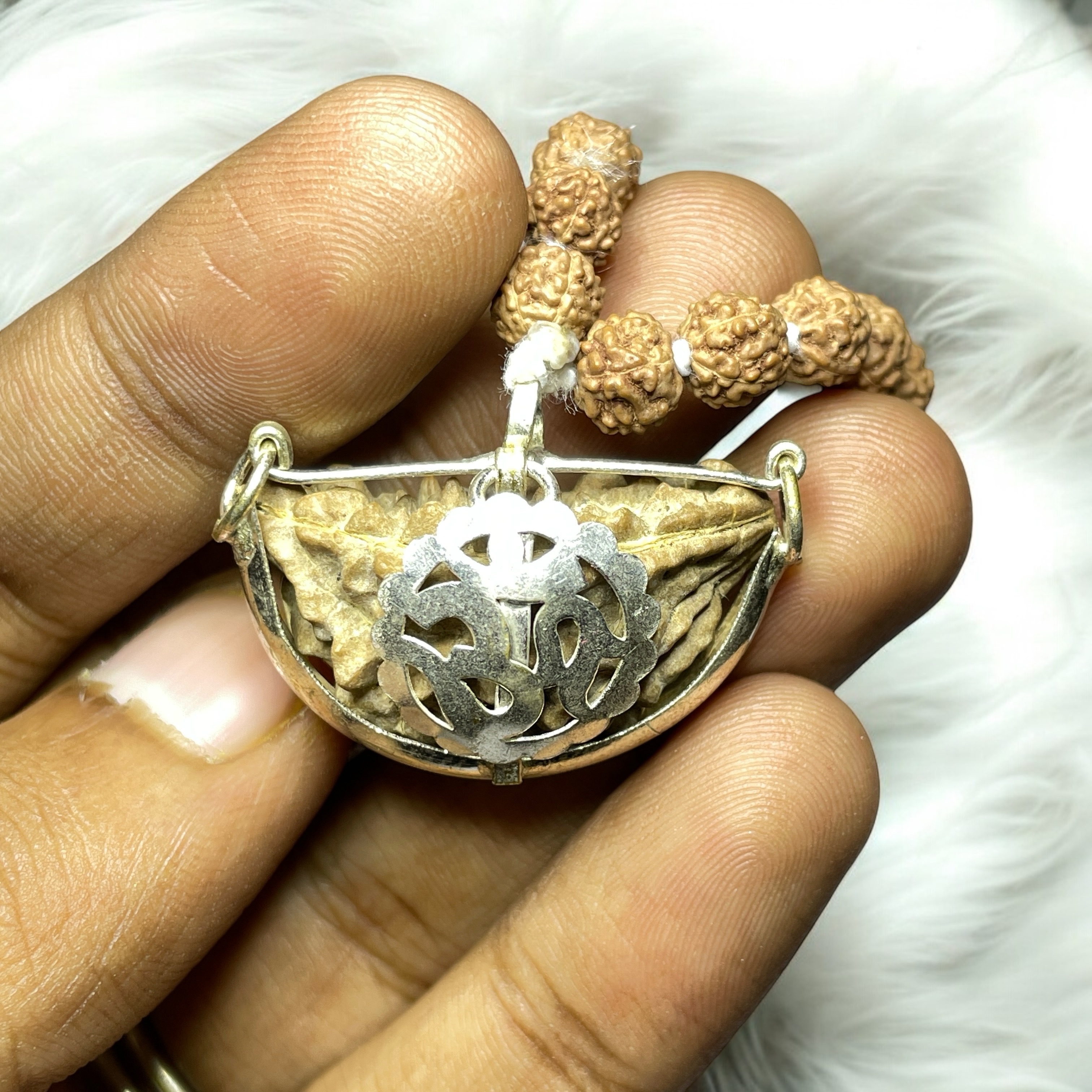 6MM Natural Original 1 Mukhi Rudraksha Jaap Mala Original with Certificate (108) 6mm Beads for Pooja Astrology Wearing in Neck/Holding for Men Women Boys Girls Meditation & Protection