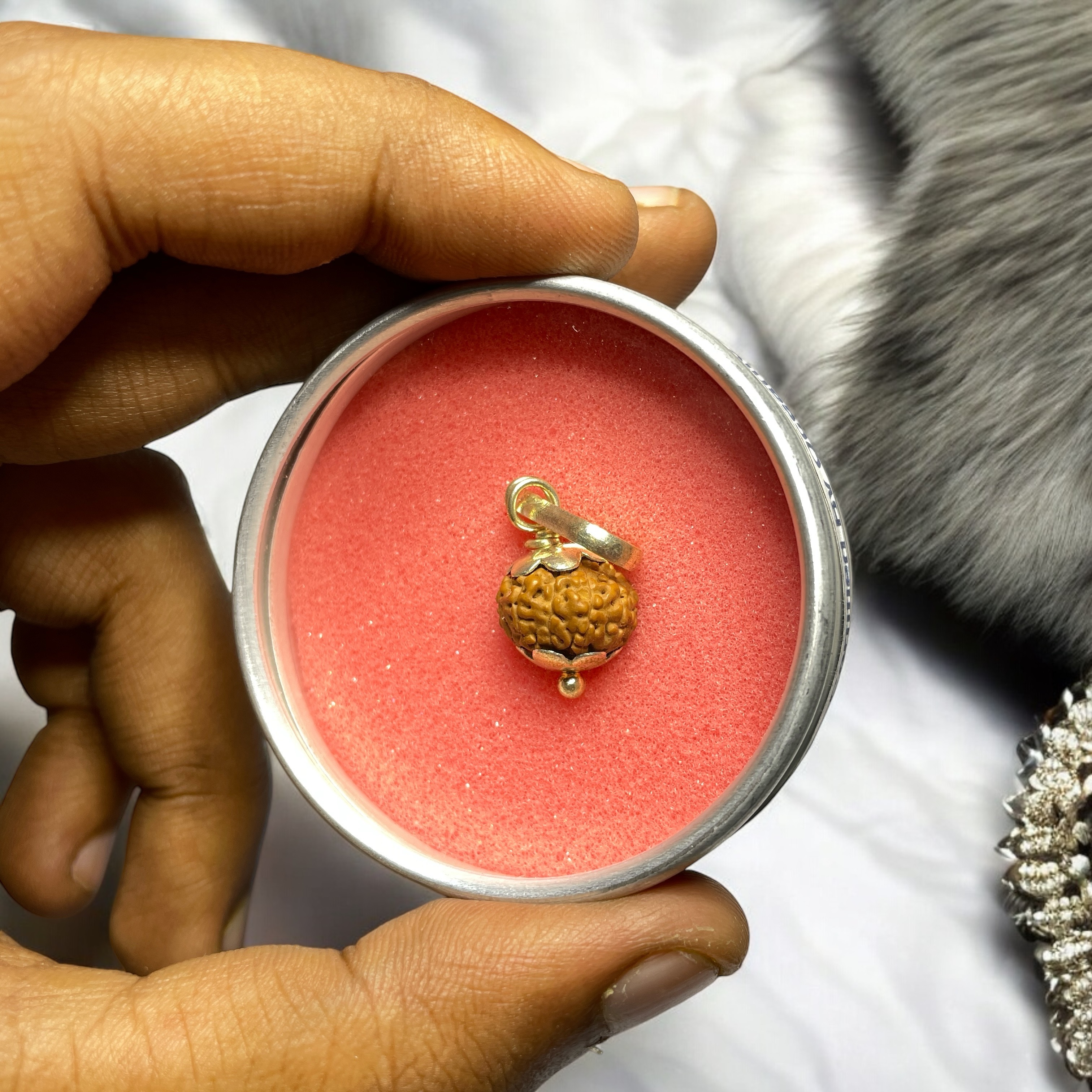 10 Mukhi Rudraksha Pendant for Wearing in Neck Pooja, Astrology/Men Women Boys Girls Meditation, Balance, Protection and Divine Energy Brand : @Rocksmins