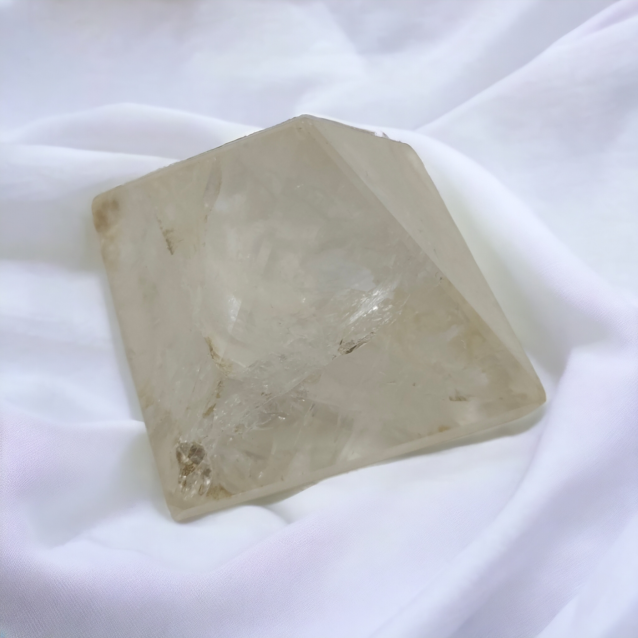 Quartz Clear Crystal Pyramid Natural Stone Pyramid for Reiki Healing Crystal Healing Vastu Positive Energy Meditation Decor Brand : Rocksmins