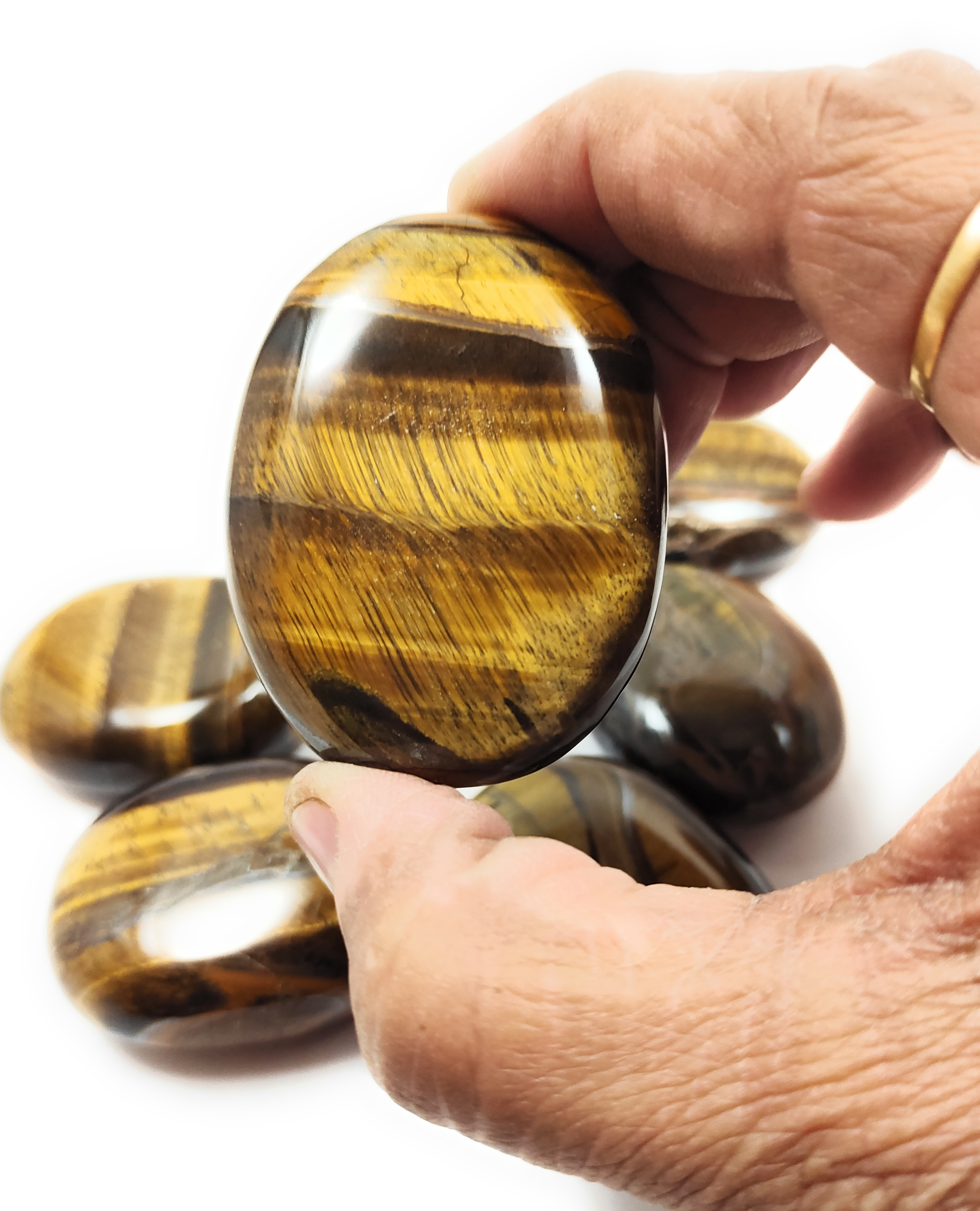 Tiger Eye Palm Stone For Healing And Meditation (Polished) Brand : Rocksmins