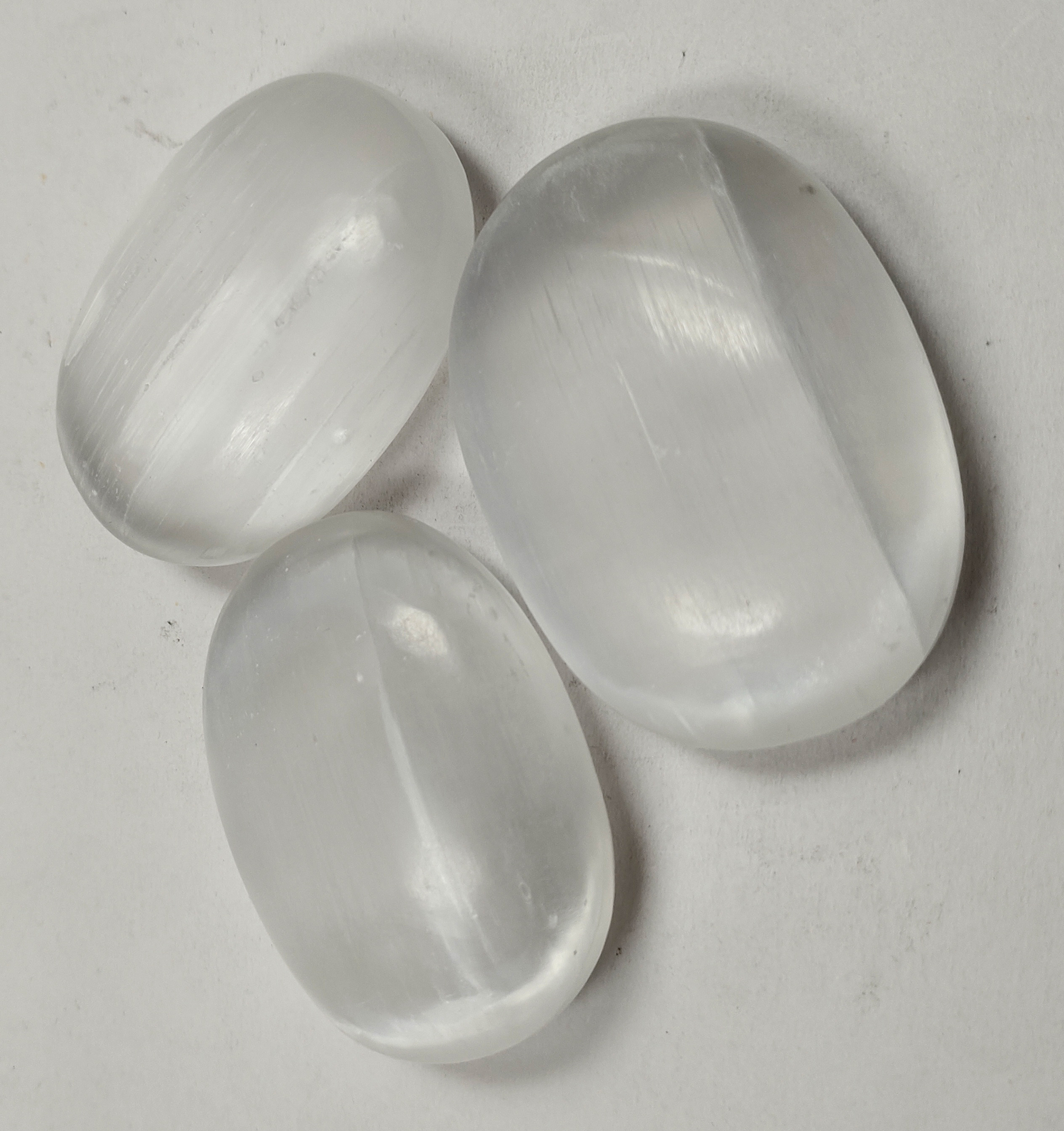 Selenite Palm Stone For Healing And Meditation (Polished) Brand : Rocksmins