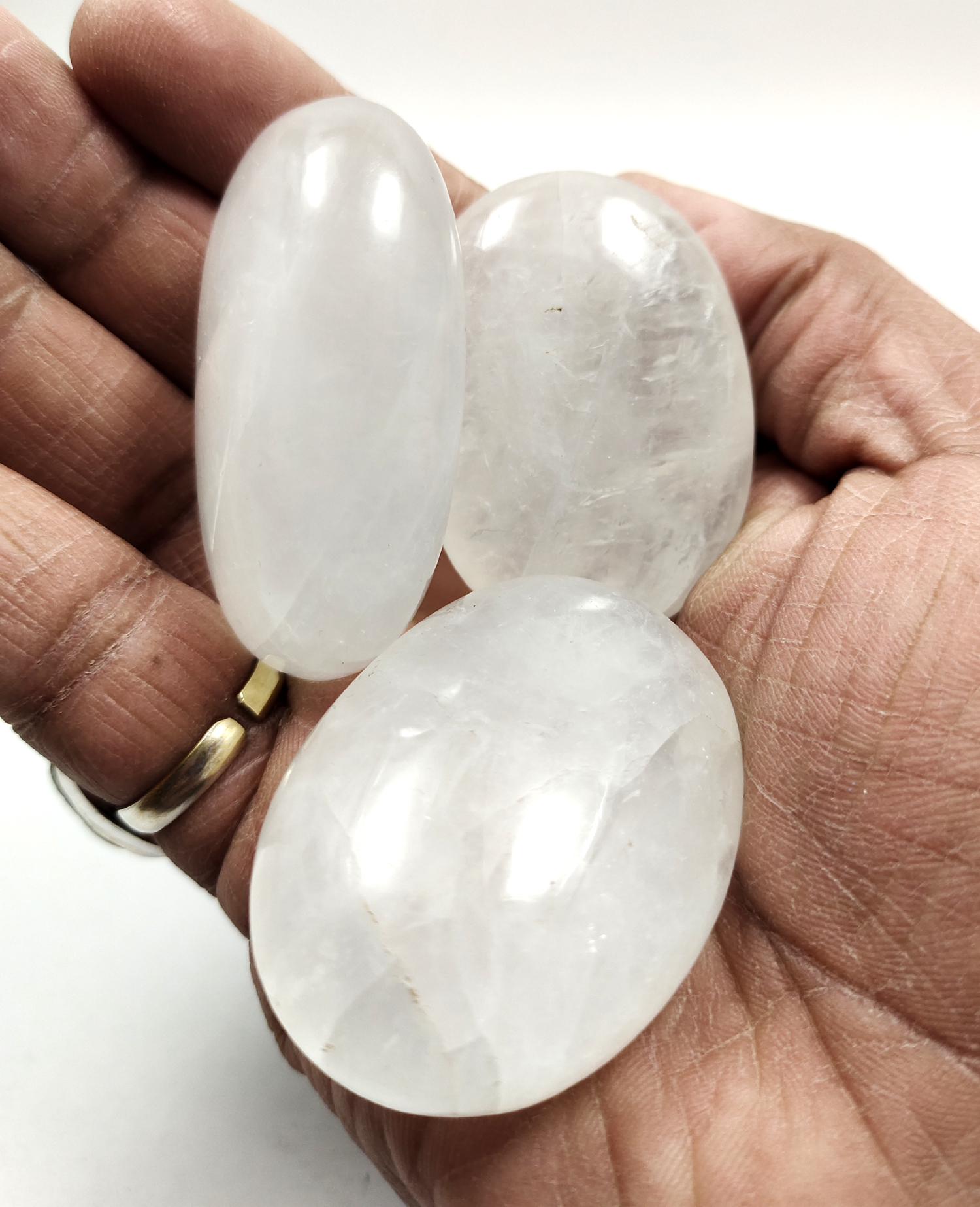 Quartz Clear AAA Stone For Healing And Meditation (Polished) Brand : Rocksmins