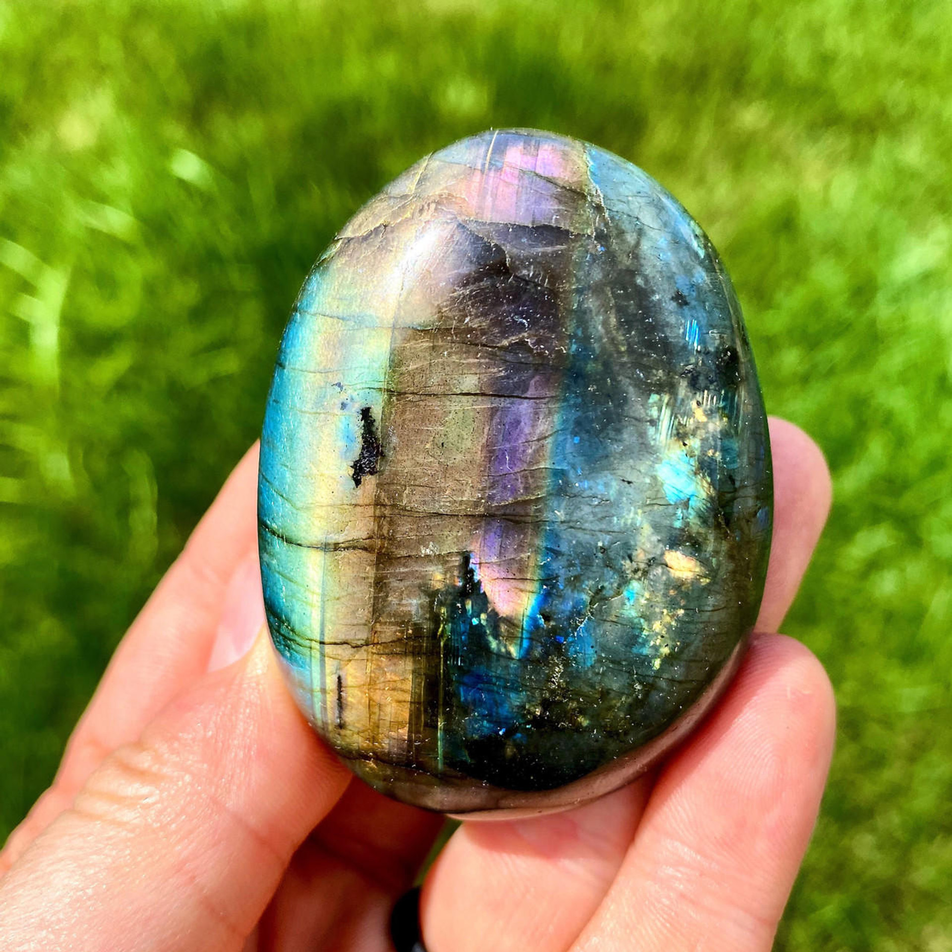 labradorite-palm-stone-for-healing-and-meditation-polished-brand--rocksmins--