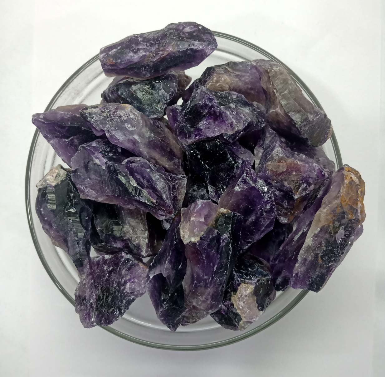 Amethyst Natural Rough Stone 100gm+ For Reiki, Healing Aura Cleaning, Tumbling, Vastu, Meditation, Gardening, Decoration & Remove Negative Energy (Raw)   Brand : Rocksmins