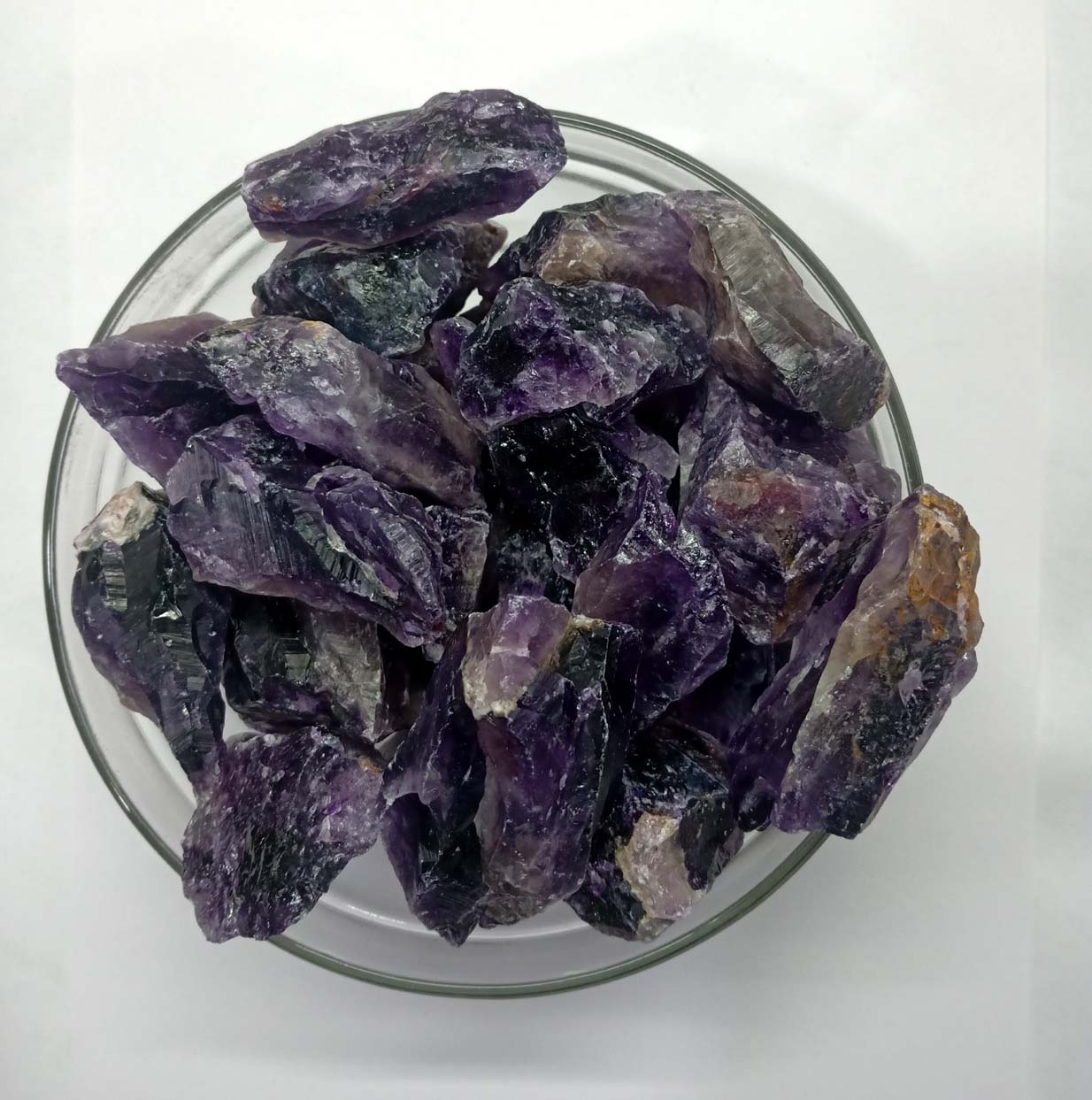 Amethyst Natural Rough Stone 100gm+ For Reiki, Healing Aura Cleaning, Tumbling, Vastu, Meditation, Gardening, Decoration & Remove Negative Energy (Raw)   Brand : Rocksmins