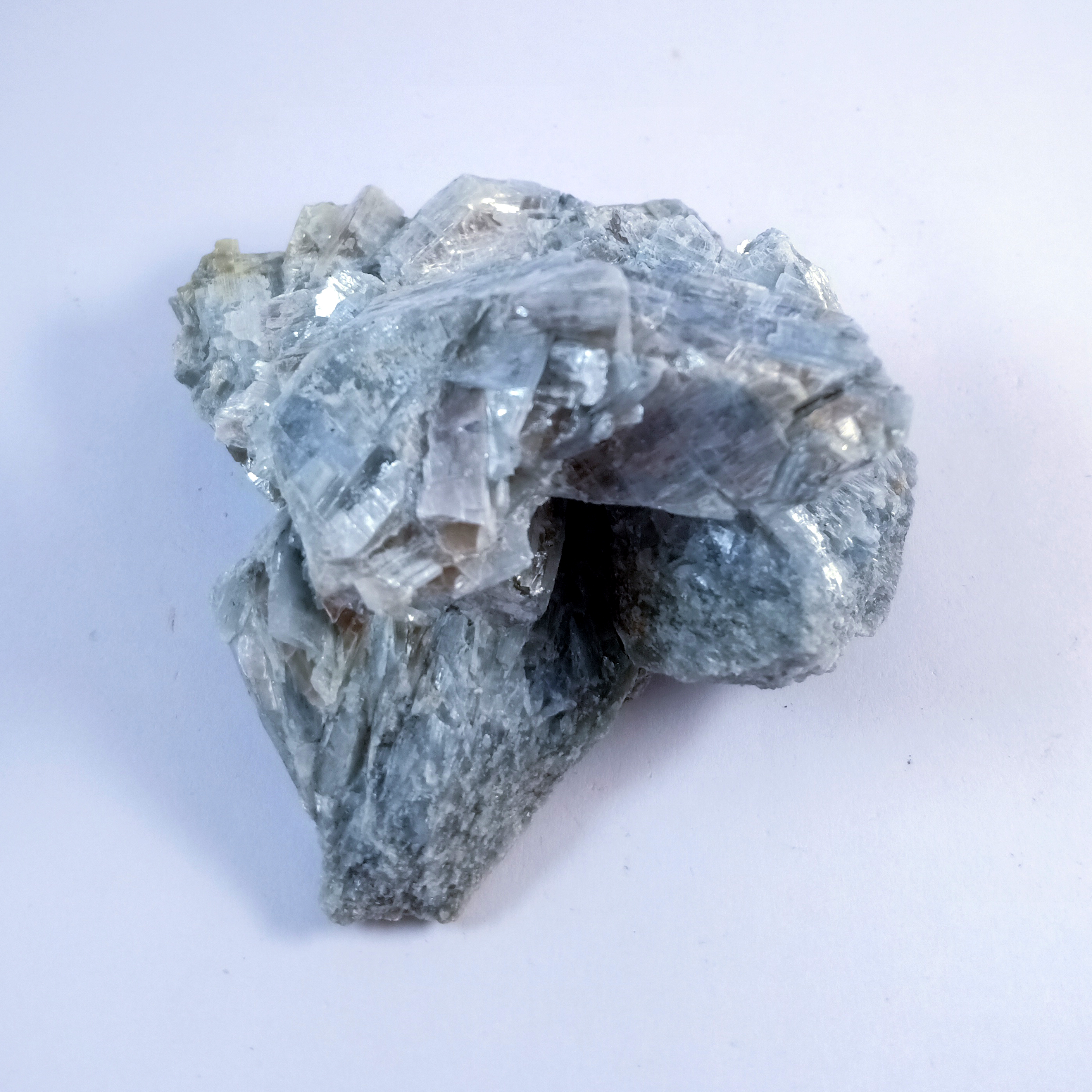 Kyanite Natural Rough Stone 100gm+ For Reiki, Healing Aura Cleaning, Tumbling, Vastu, Meditation, Gardening, Decoration & Remove Negative Energy (Raw)   Brand : Rocksmins