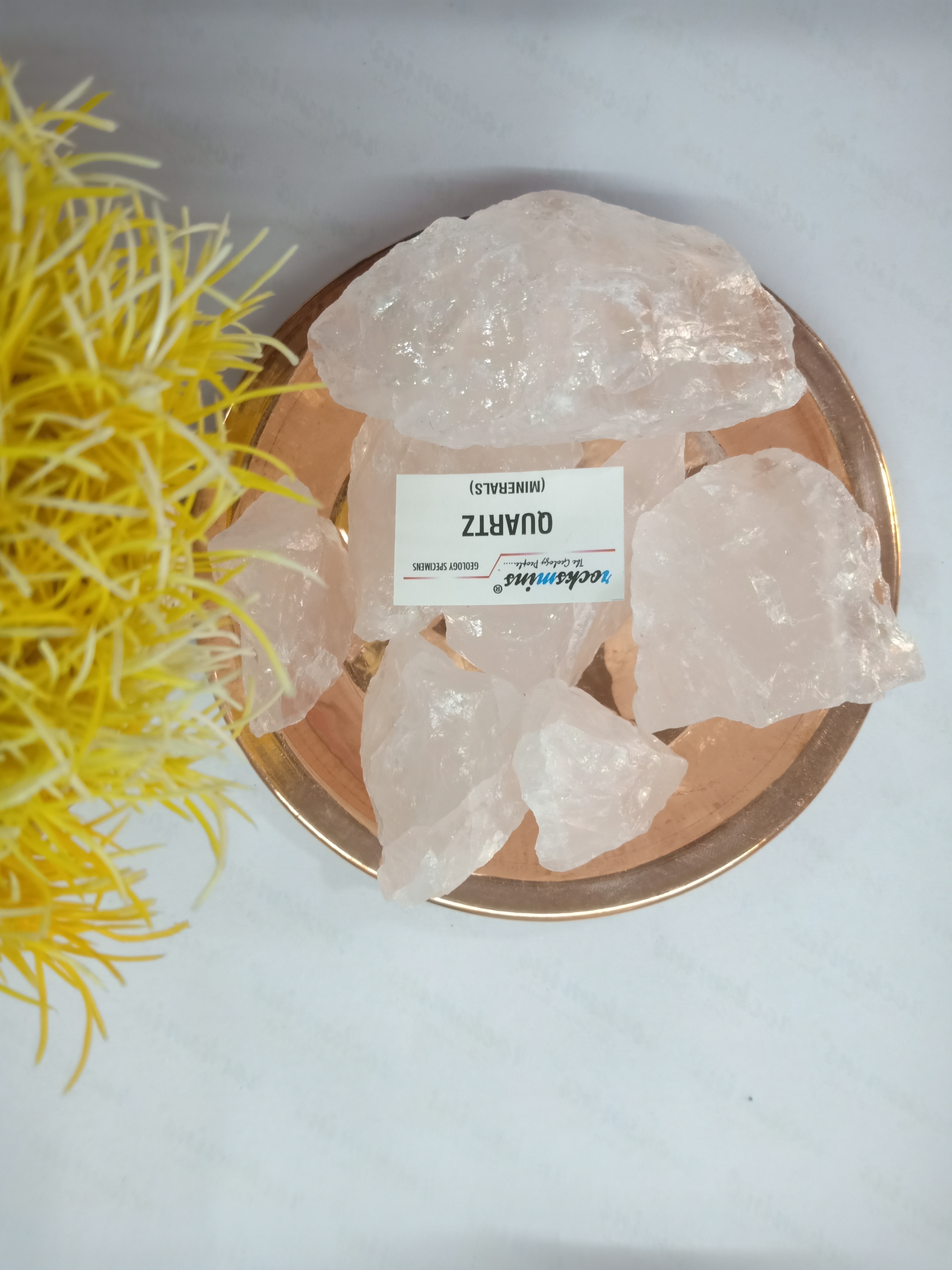 Quartz Translucent Natural Rough Stone 100gm+ For Reiki, Healing Aura Cleaning, Tumbling, Vastu, Meditation, Gardening, Decoration & Remove Negative Energy (Raw)   Brand : Rocksmins