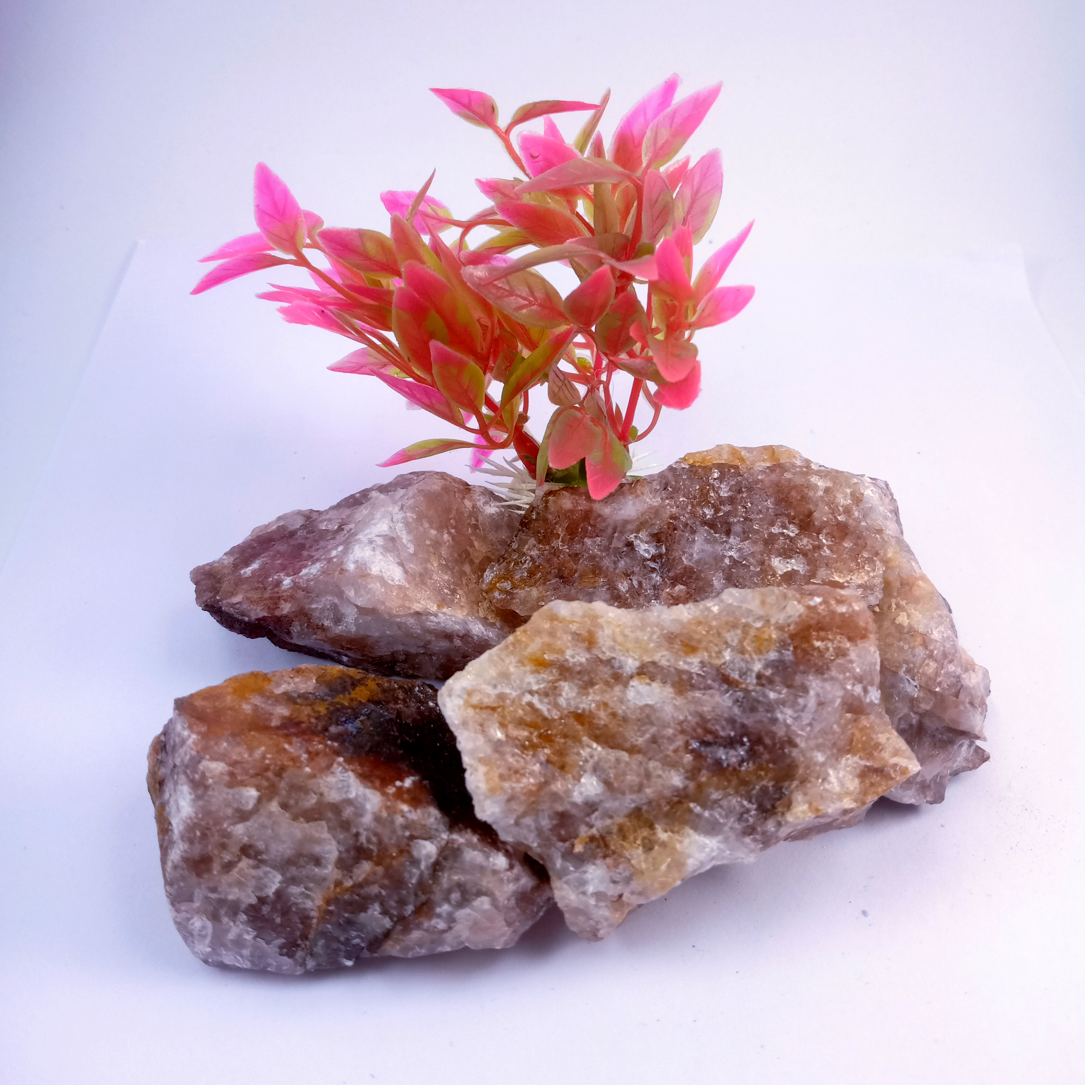 Quartz red Natural Rough Stone 100gm+ For Reiki, Healing Aura Cleaning, Tumbling, Vastu, Meditation, Gardening, Decoration & Remove Negative Energy (Raw)   Brand : Rocksmins