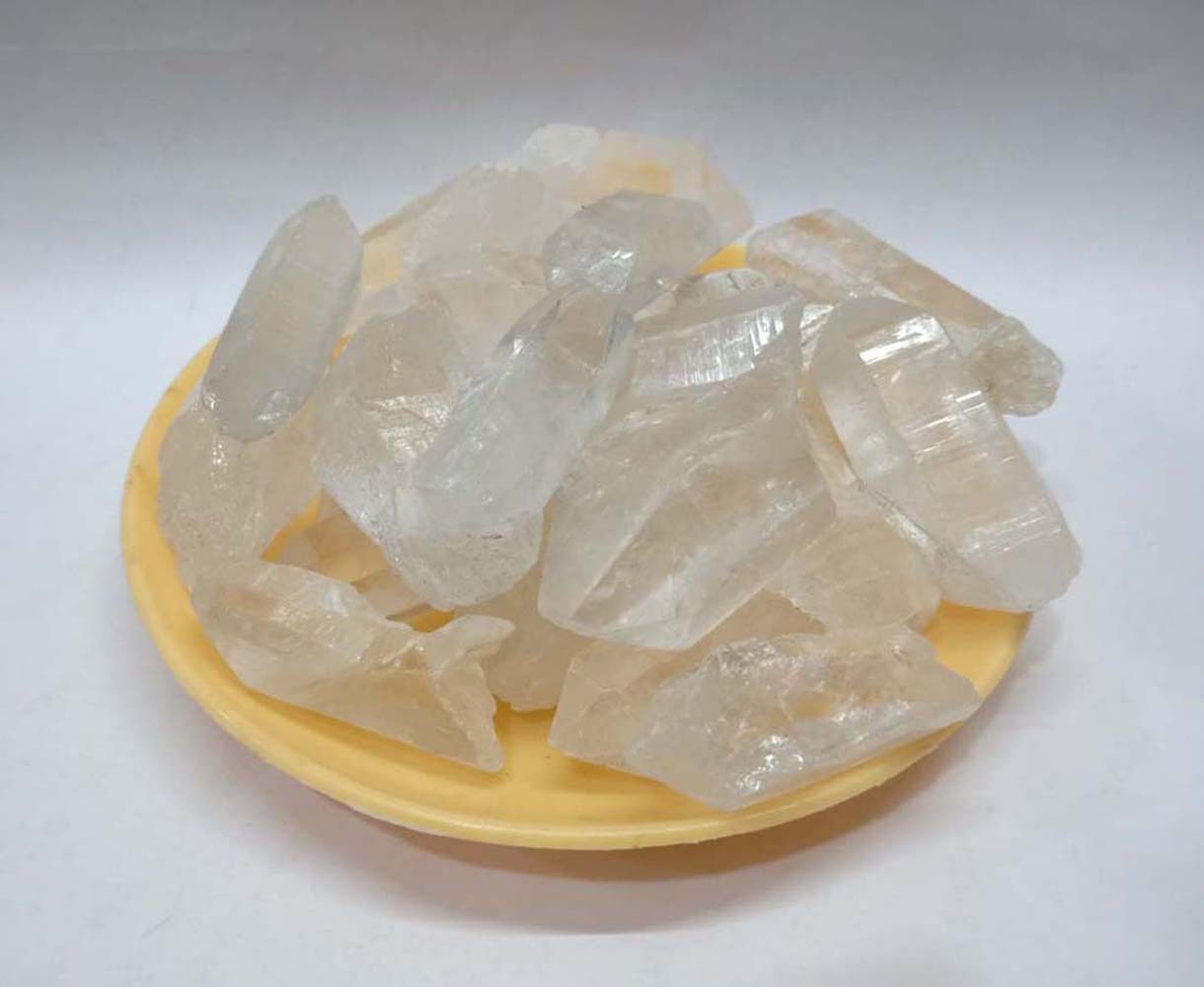 Quartz Crystal Pencil Natural Rough Stone 100gm+ For Reiki, Healing Aura Cleaning, Tumbling, Vastu, Meditation, Gardening, Decoration & Remove Negative Energy (Raw)   Brand : Rocksmins