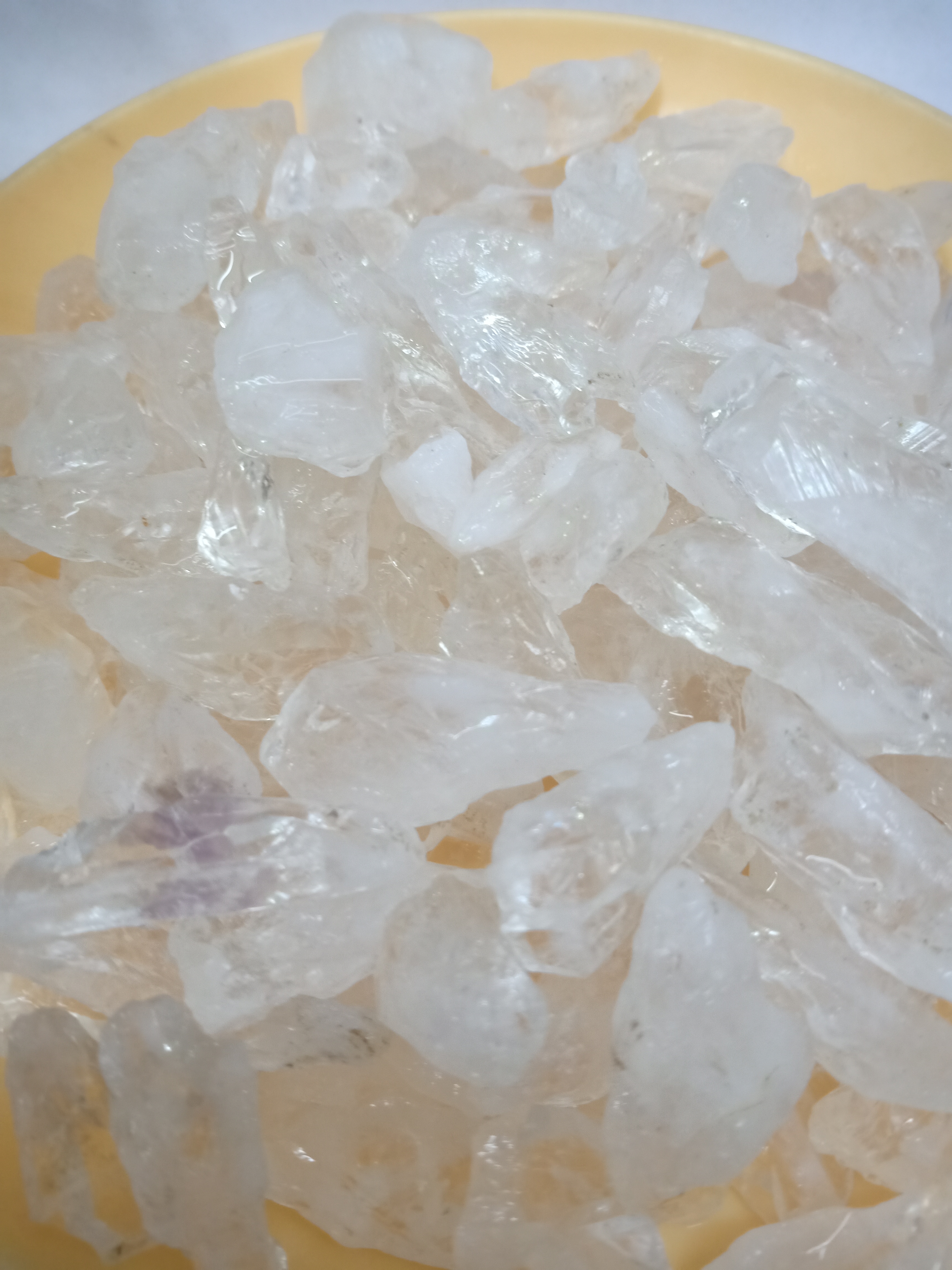 Quartz Crystal Pencil Small Natural Rough Stone 100gm+ For Reiki, Healing Aura Cleaning, Tumbling, Vastu, Meditation, Gardening, Decoration & Remove Negative Energy (Raw)   Brand : Rocksmins