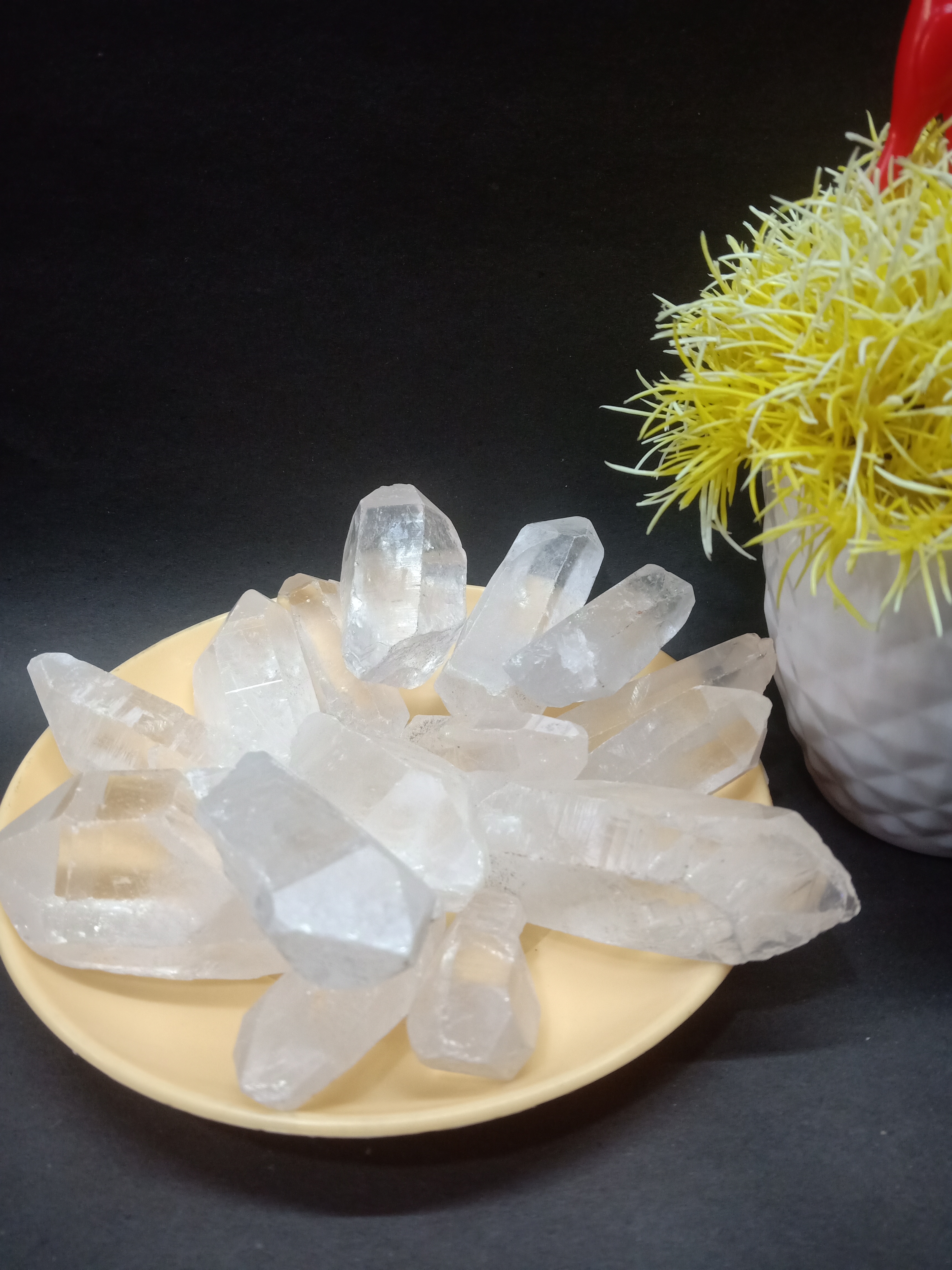 Quartz Crystal Pencil Natural Rough Stone 100gm+ For Reiki, Healing Aura Cleaning, Tumbling, Vastu, Meditation, Gardening, Decoration & Remove Negative Energy (Raw)   Brand : Rocksmins