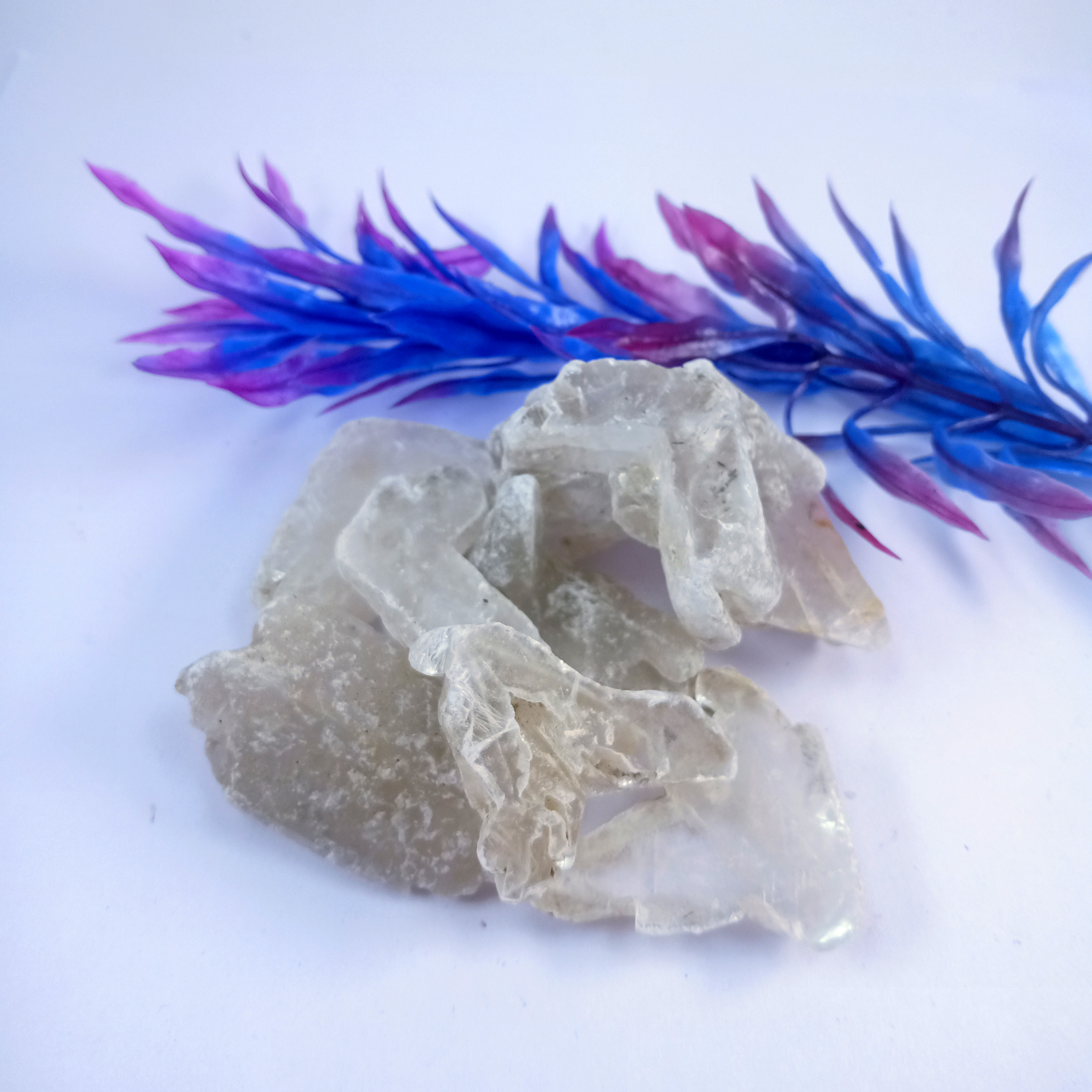 Selenite Natural Rough Stone 100gm+ For Reiki, Healing Aura Cleaning, Tumbling, Vastu, Meditation, Gardening, Decoration & Remove Negative Energy (Raw)   Brand : Rocksmins