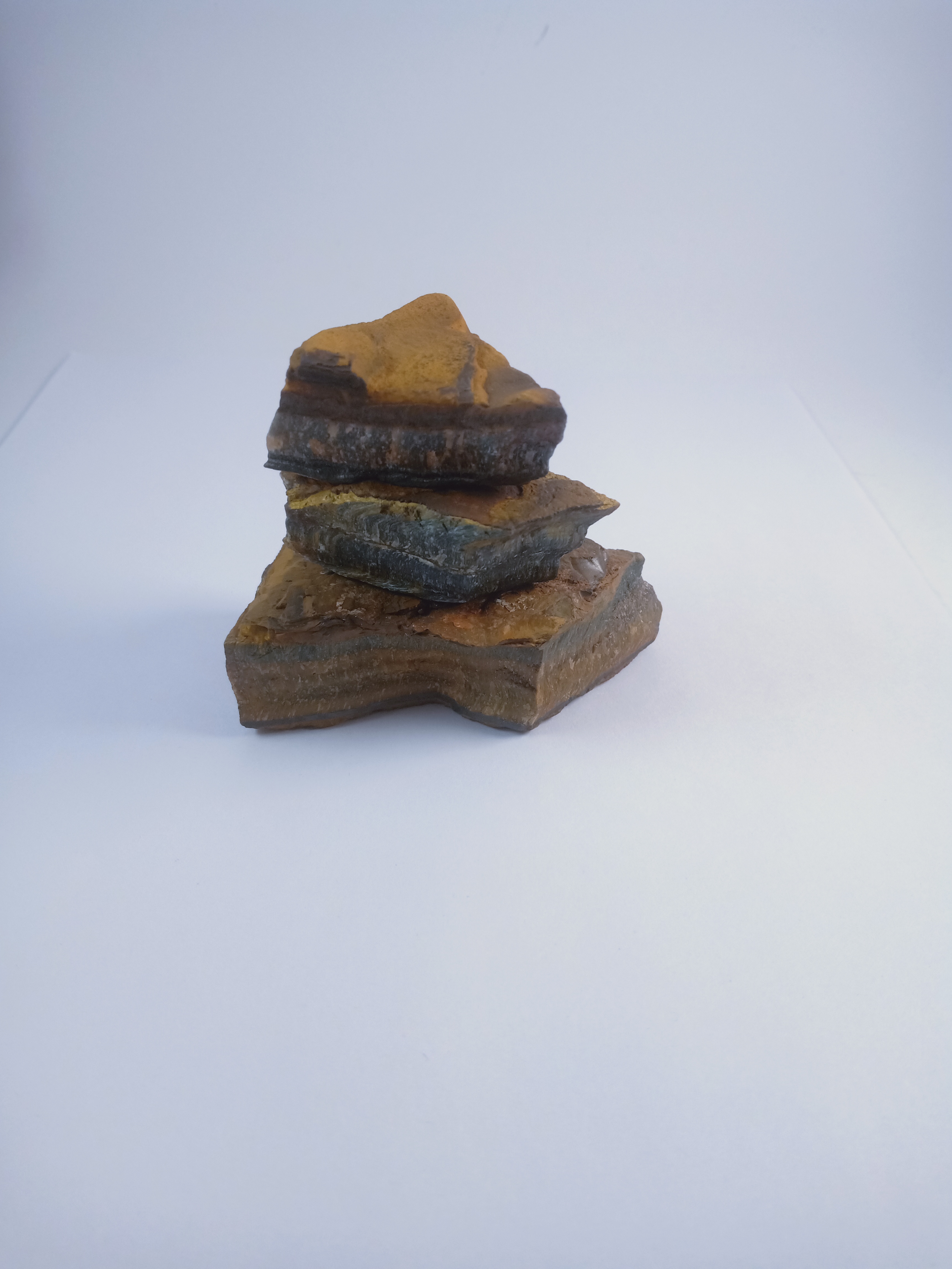 Tigers Eye Natural Rough Stone 100gm+ For Reiki, Healing Aura Cleaning, Tumbling, Vastu, Meditation, Gardening, Decoration & Remove Negative Energy (Raw)   Brand : Rocksmins