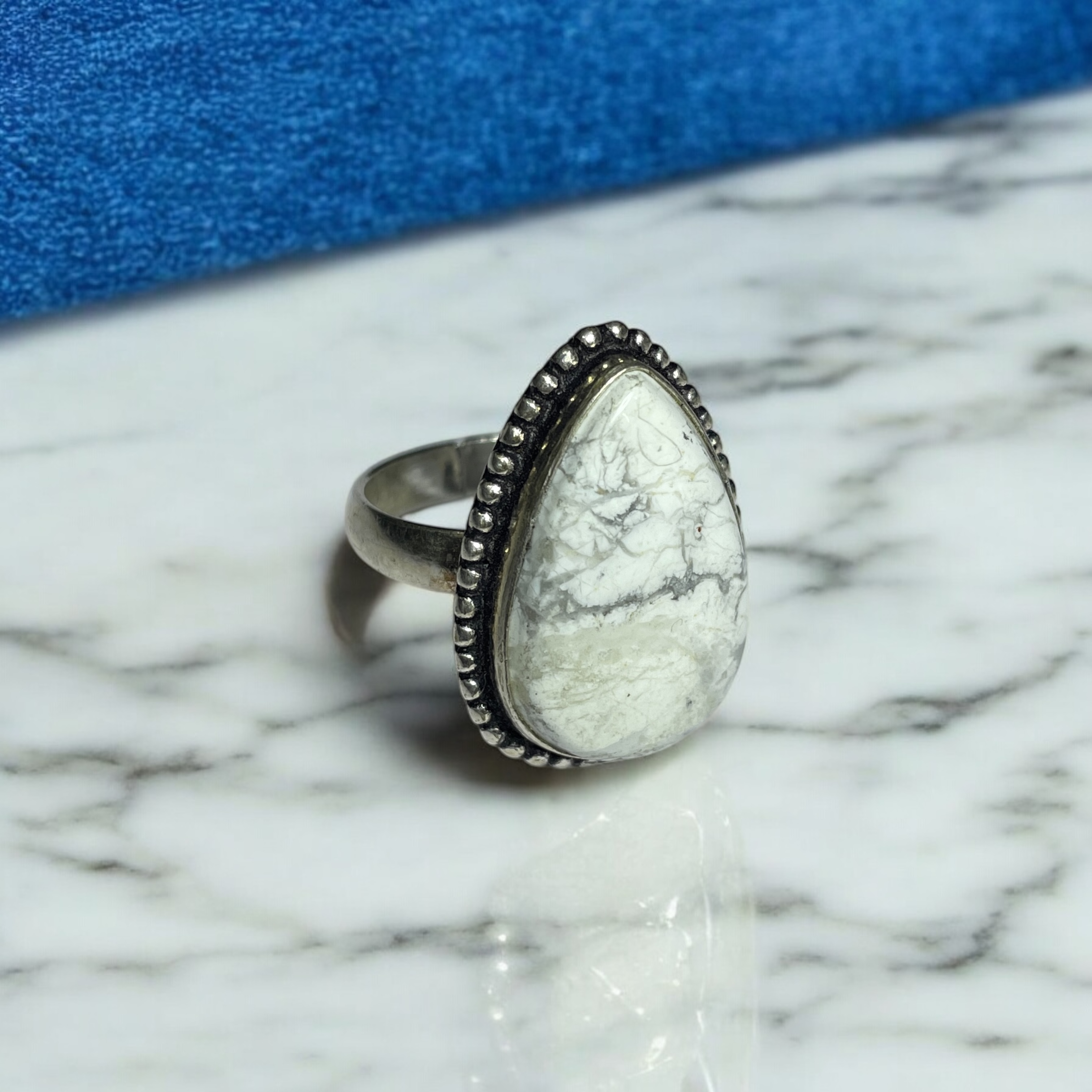 Howlite Crystal Ring Natural Made With Original Crystal Stone for Men Women Boy Girl Unisex Brand :- Rocksmins