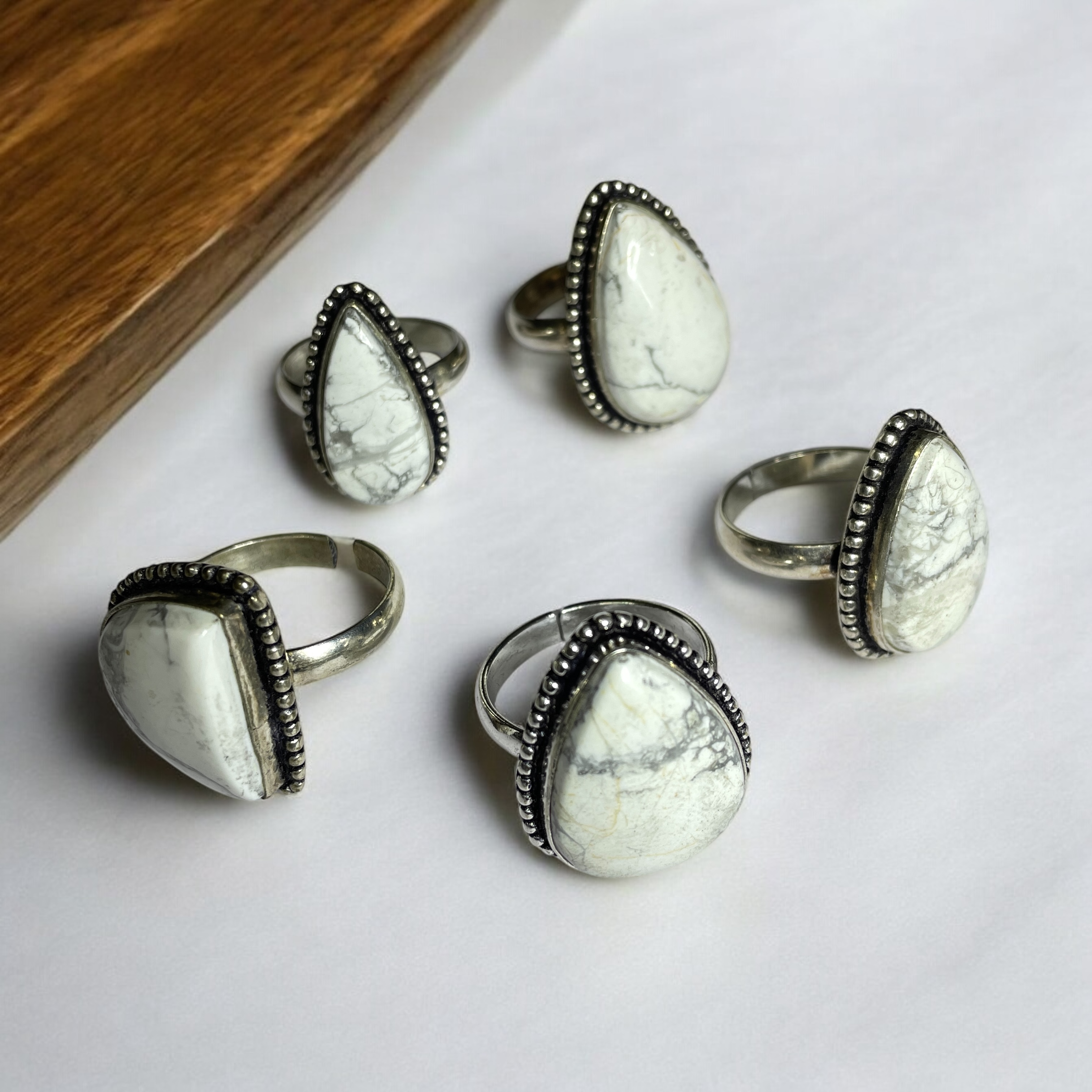 Howlite Crystal Ring Natural Made With Original Crystal Stone for Men Women Boy Girl Unisex Brand :- Rocksmins