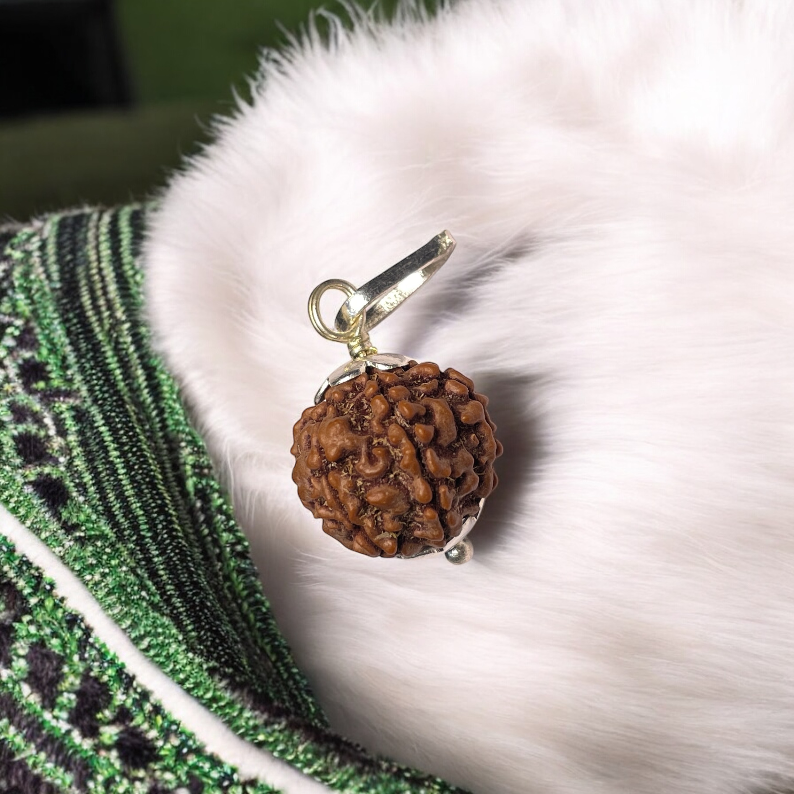 7-mukhi-rudraksha-pendant-for-wearing-in-neck-pooja-astrologymen-women-boys-girls-meditation-balance-protection-and-divine-energy-brand--rocksmins