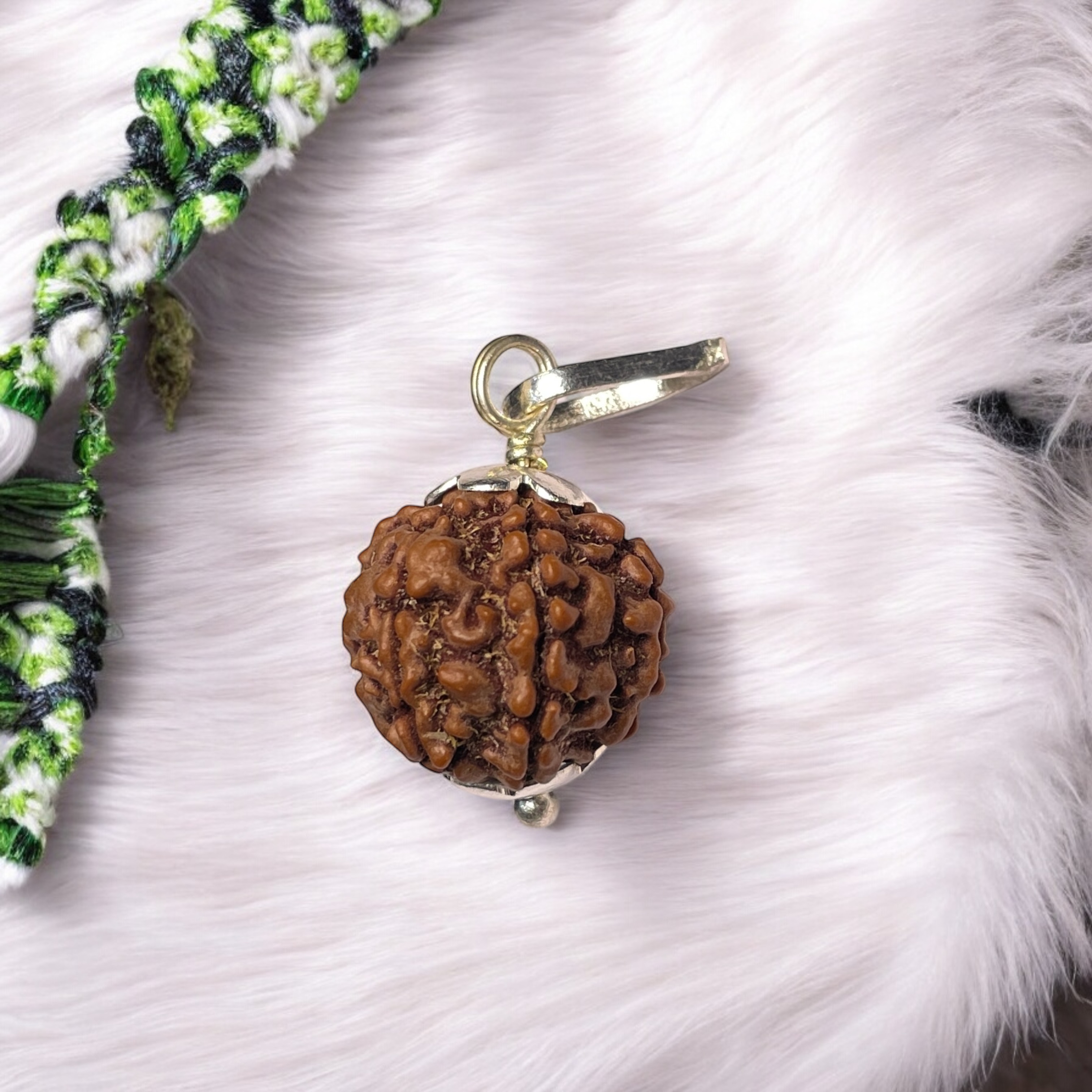 7 Mukhi Rudraksha Pendant for Wearing in Neck Pooja, Astrology/Men Women Boys Girls Meditation, Balance, Protection and Divine Energy Brand : @Rocksmins