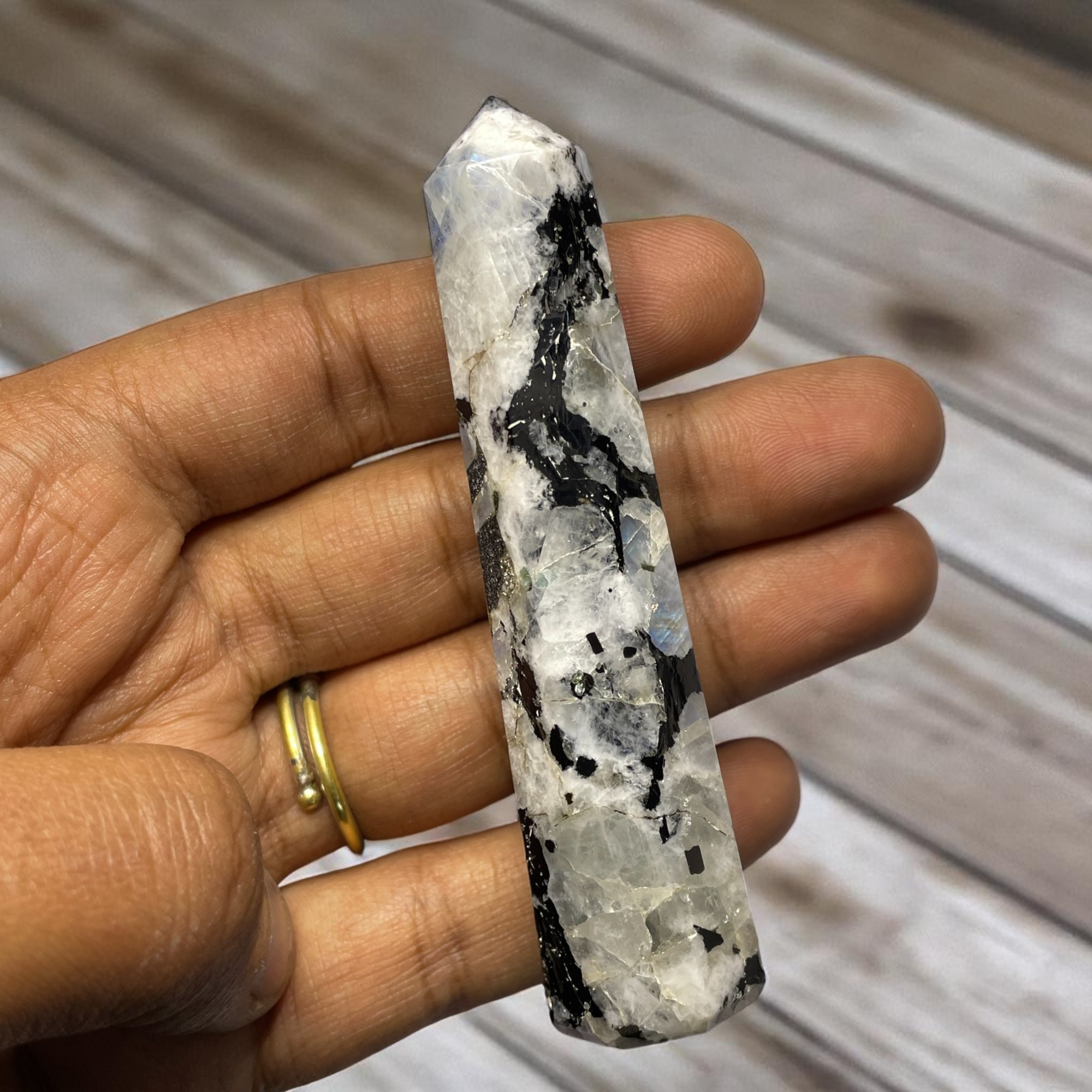 Moon Stone Wands for Crystal Healing, Crystal Therapy, Meditation, Chakra Balancing Unisex Men Women Brand : Rocksmins