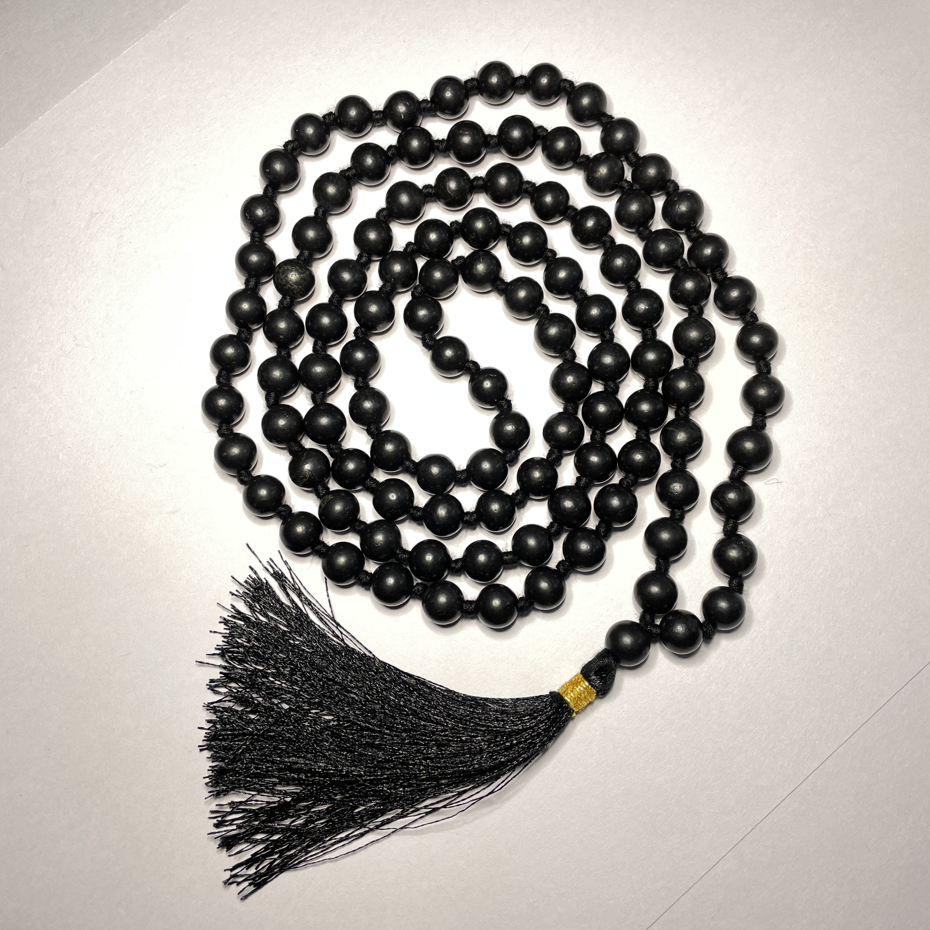 Shungite Jaap Mala - 108+1 Beads 8 mm Beads for Pooja, Astrology for Wearing in Neck/Holding for Men Women Boys Girls