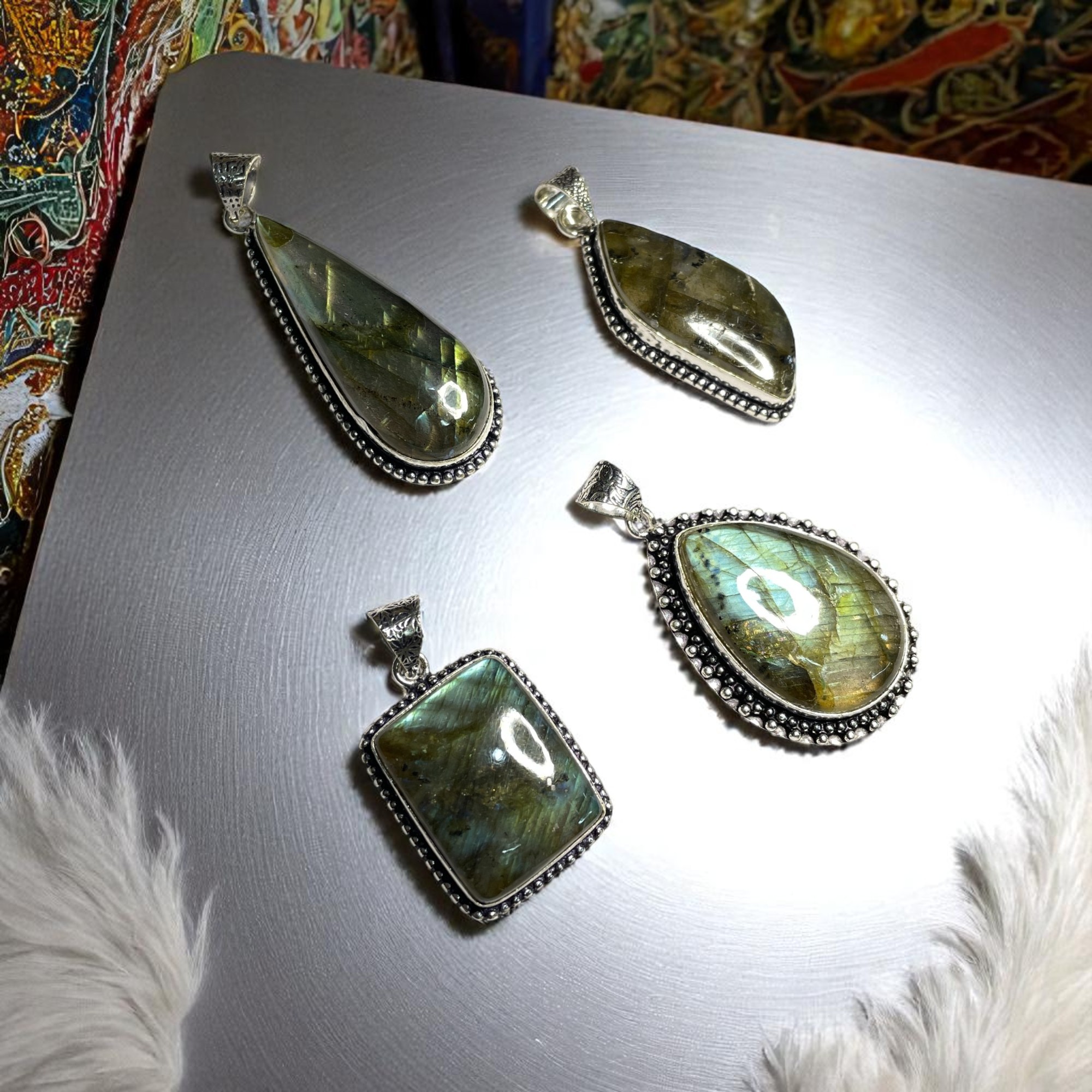 Labradorite Crystal Pendant Discover the Power of Natural Crystals with Rocksmins. Elegantly Crafted Crystal Pendant Infused with Authentic Energies for Enhanced Well-Being and Spiritual Growth