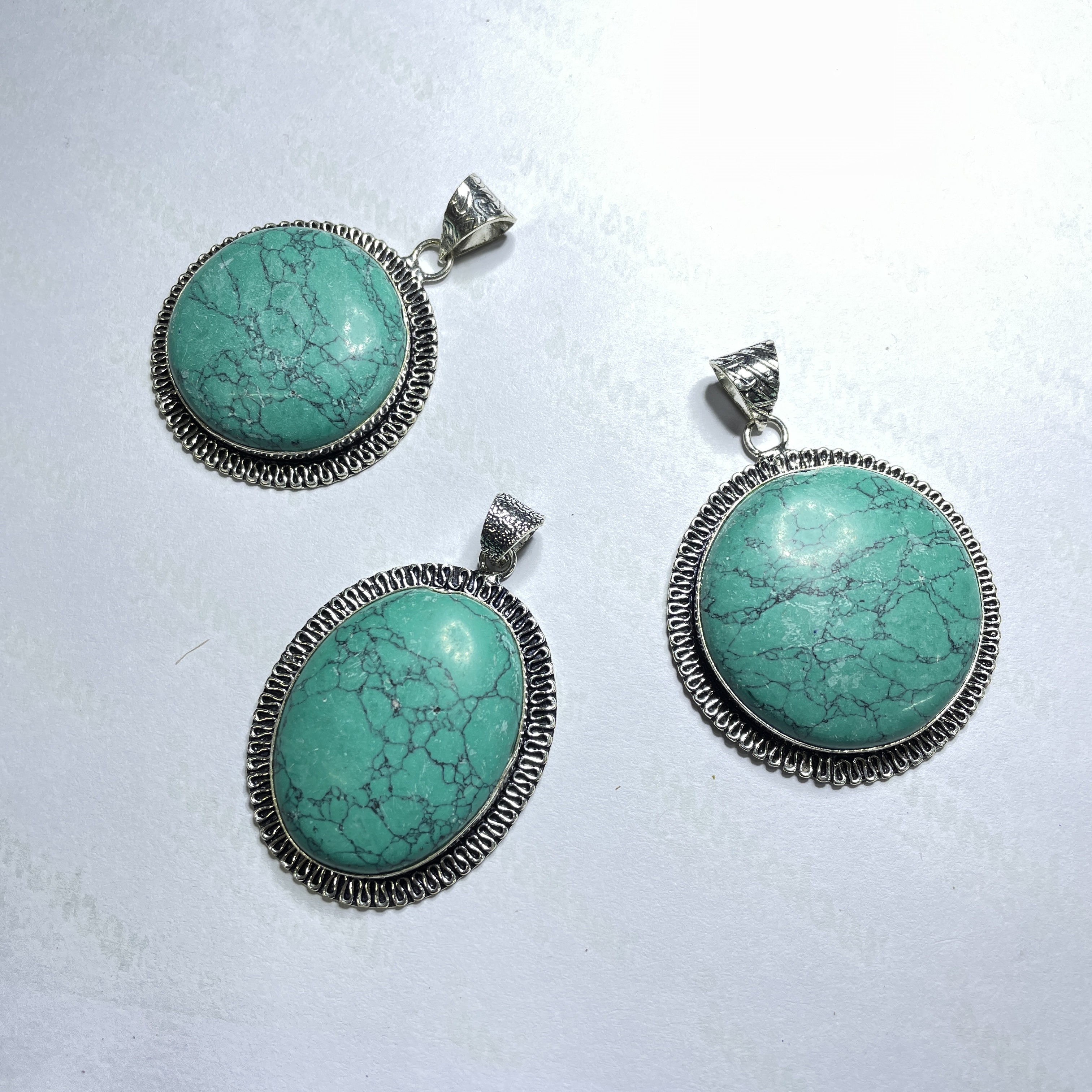 Turquoise African Crystal Pendant Discover the Power of Natural Crystals with Rocksmins. Elegantly Crafted Crystal Pendant Infused with Authentic Energies for Enhanced Well-Being and Spiritual Growth